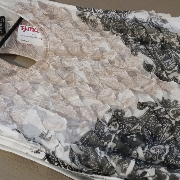 Janeric Layered Ruffle Tank Blouse 1x NWT - Picture 2 of 4